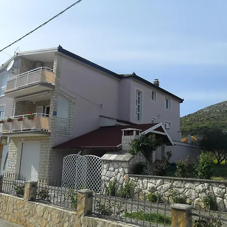 Mila * Trogir